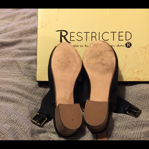 Restricted Black Size 6.5 Women’s Shoes Mesh top - Picture 5 of 7